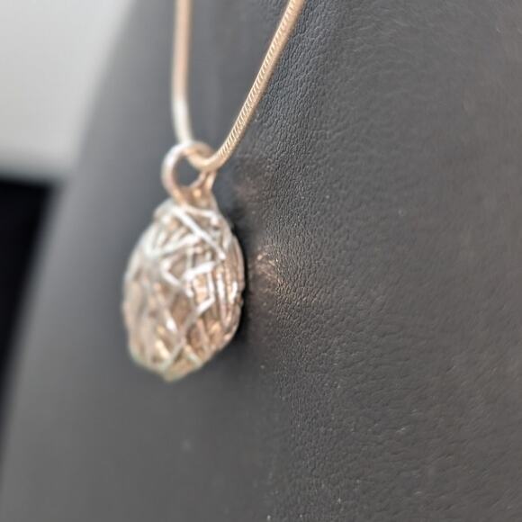 Vintage 925 Sterling Silver Bird's Next Pearl Eggs Pendant Snake Chain Necklace - Picture 4 of 9